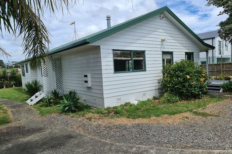 Photo of property in 542 Don Buck Road, Westgate, Auckland, 0614