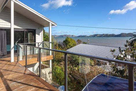 Photo of property in 50 Harbour View Road, Coromandel, 3581