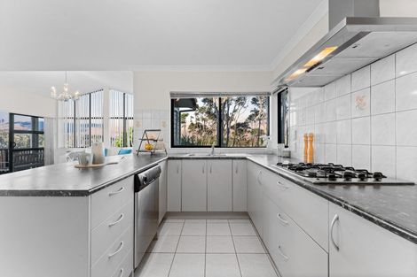 Photo of property in 64 San Valentino Drive, Henderson, Auckland, 0612