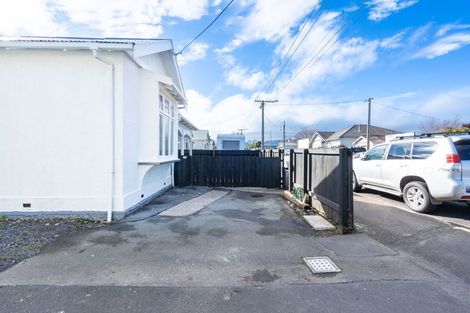 Photo of property in 52 Melbourne Street, South Dunedin, Dunedin, 9012