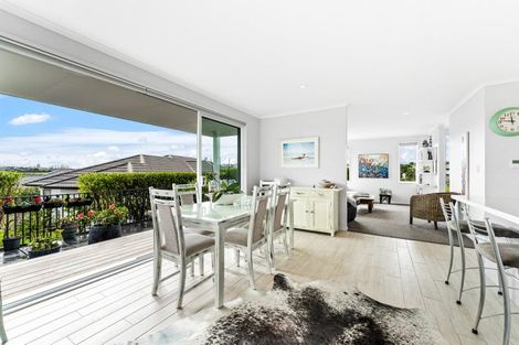 Photo of property in 16 Discovery Drive, Gulf Harbour, Whangaparaoa, 0930