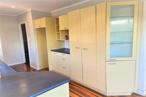 Photo of property in 1 Malters Place, Browns Bay, Auckland, 0630