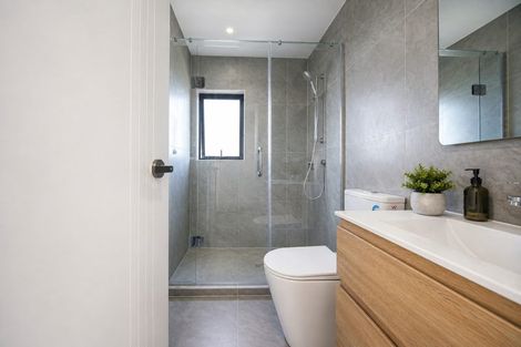 Photo of property in 19 Mcleod Road, Henderson, Auckland, 0612