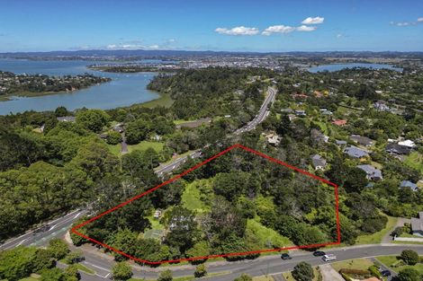 Photo of property in 114 Upper Drive, Greenhithe, Auckland, 0632