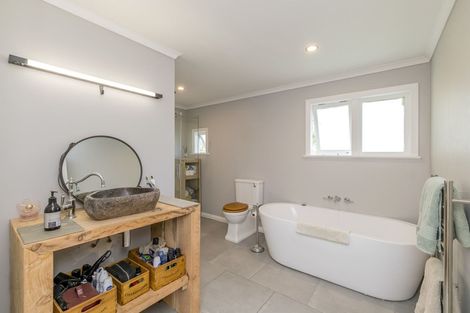 Photo of property in 64 Te Roto Road, Otaki, 5512