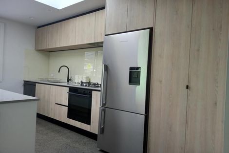 Photo of property in 39 Belt Road, Moturoa, New Plymouth, 4310