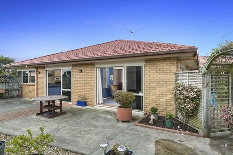 Photo of property in 28 Mcleod Place, Papamoa Beach, Papamoa, 3118