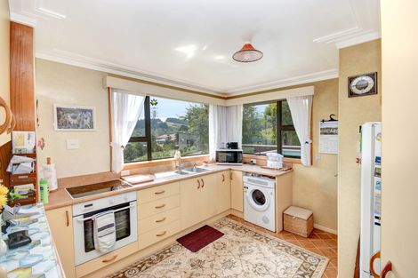 Photo of property in 30 Bayne Terrace, Macandrew Bay, Dunedin, 9014