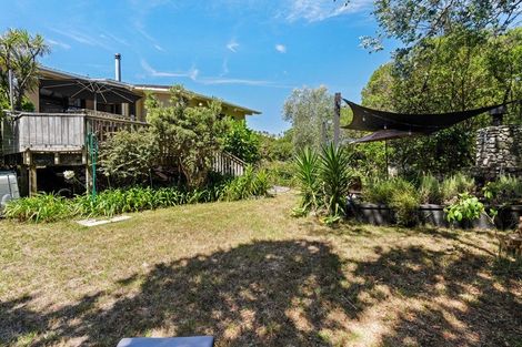 Photo of property in 14 Hughes Street, Waikanae Beach, Waikanae, 5036