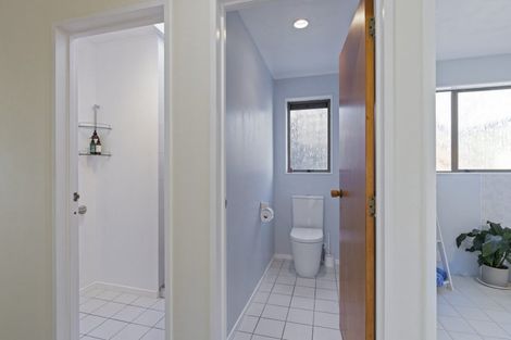 Photo of property in 62e Poplar Grove, Whalers Gate, New Plymouth, 4310