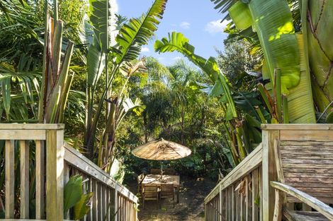 Photo of property in 27 Bayvista Close, Welcome Bay, Tauranga, 3112