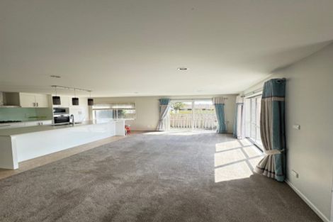 Photo of property in 55a Te Kanawa Crescent, Henderson, Auckland, 0610