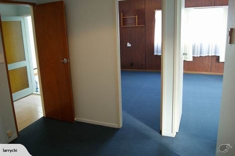 Photo of property in 2/6 Chivalry Road, Glenfield, Auckland, 0629