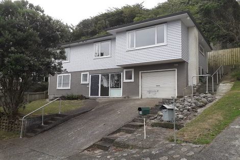 Photo of property in 35 Franklyn Road, Tawa, Wellington, 5028