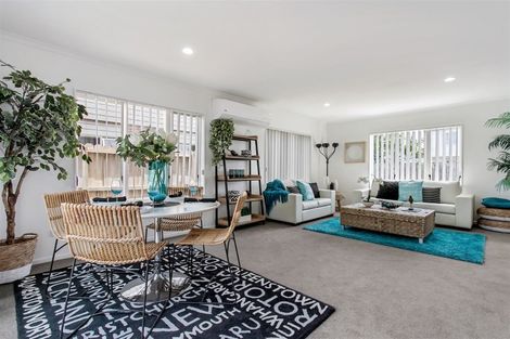 Photo of property in 34 Brashier Circle, Sunnyvale, Auckland, 0612