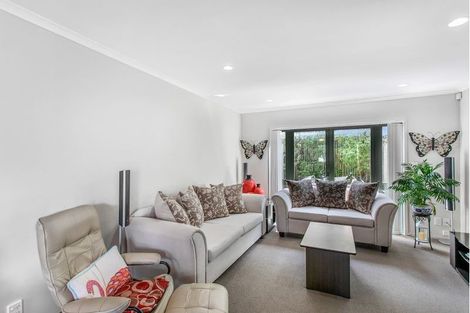 Photo of property in 63 Barnea Circle, Glen Eden, Auckland, 0602