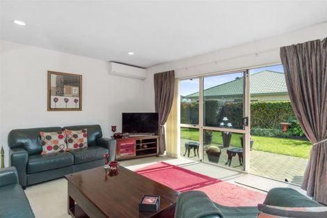 Photo of property in 60 Evans Road, Papamoa Beach, Papamoa, 3118