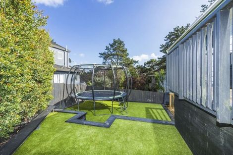 Photo of property in 1/28 Capilano Place, Glenfield, Auckland, 0629