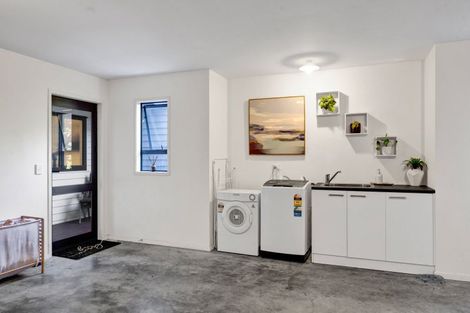 Photo of property in 113 Young Street, New Plymouth, 4310