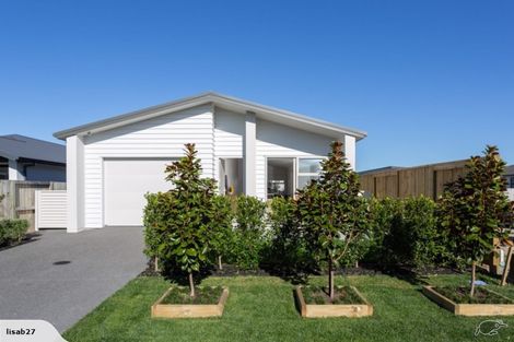 Photo of property in 37 Saint Pauls Drive, Brookfield, Tauranga, 3110