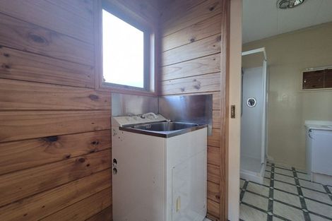 Photo of property in 29a-c Point England Road, Point England, Auckland, 1072