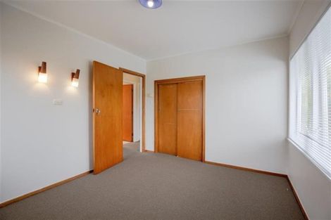 Photo of property in 28 Larnoch Road, Henderson, Auckland, 0610