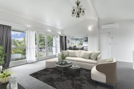 Photo of property in 9 Sutton Crescent, Papatoetoe, Auckland, 2025