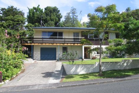 Photo of property in 76 Ayton Drive, Totara Vale, Auckland, 0629