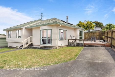 Photo of property in 14 Stockton Place, Glendene, Auckland, 0602