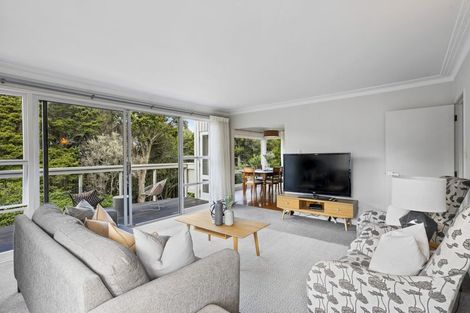 Photo of property in 12 Nicholson Place, Hillcrest, Auckland, 0627