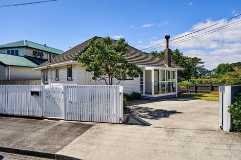 Photo of property in 53 Heretaunga Street, Petone, Lower Hutt, 5012
