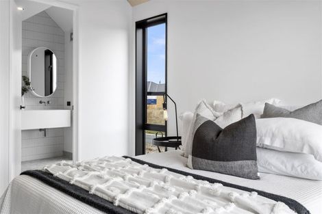 Photo of property in 82 Queens Avenue, Waikuku Beach, 7402