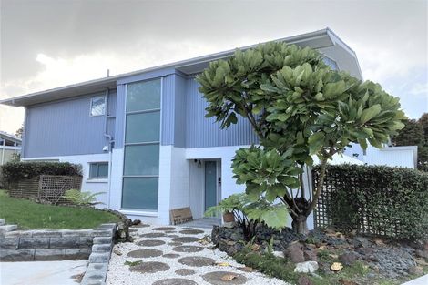 Photo of property in 32a Tirimoana Road, Te Atatu South, Auckland, 0602