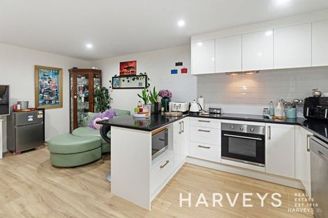 Photo of property in 71a Fruitvale Road, New Lynn, Auckland, 0600