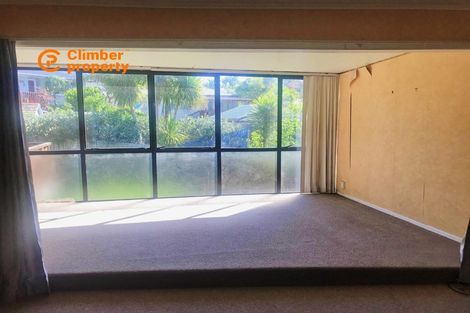 Photo of property in 2/9 Adriatic Avenue, Henderson, Auckland, 0612