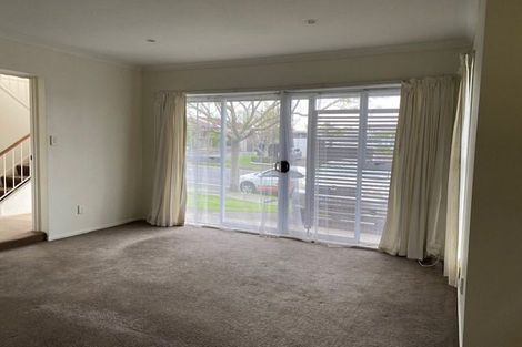 Photo of property in 1/32 Prince Regent Drive, Half Moon Bay, Auckland, 2012