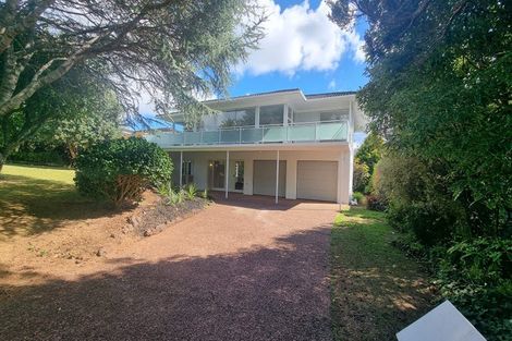 Photo of property in 4 Kerrymaria Place, Hillcrest, Auckland, 0627