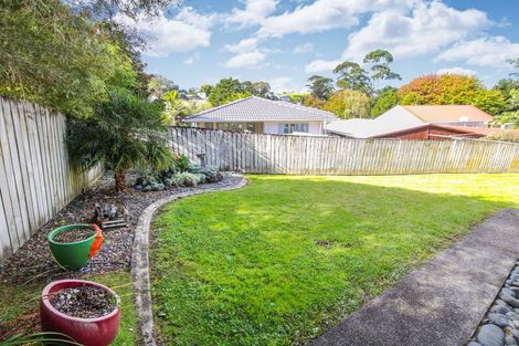 Photo of property in 15 Peterhouse Place, West Harbour, Auckland, 0618