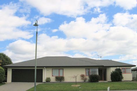 Photo of property in 62 Dalton Drive, Papamoa Beach, Papamoa, 3118