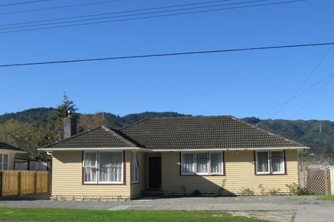 Photo of property in 127 George Street, Stokes Valley, Lower Hutt, 5019
