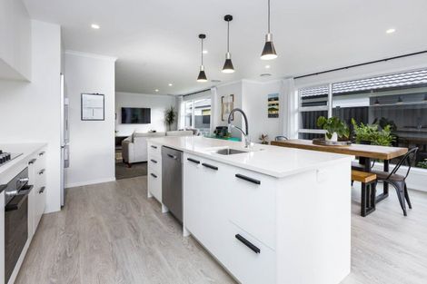 Photo of property in 99 Mawai Hakona Drive, Wallaceville, Upper Hutt, 5018