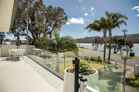 Photo of property in 25 Robinson Road, Whitianga, 3510