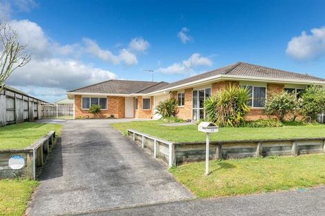 Photo of property in 39 Waiwherowhero Drive, St Andrews, Hamilton, 3200