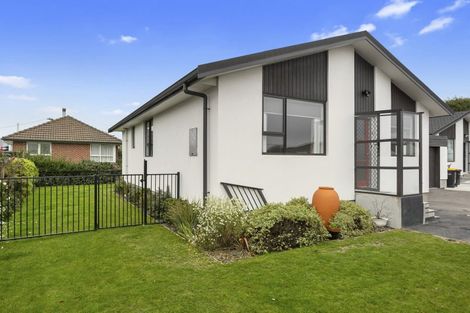 Photo of property in 16b Ottawa Road, Wainoni, Christchurch, 8061