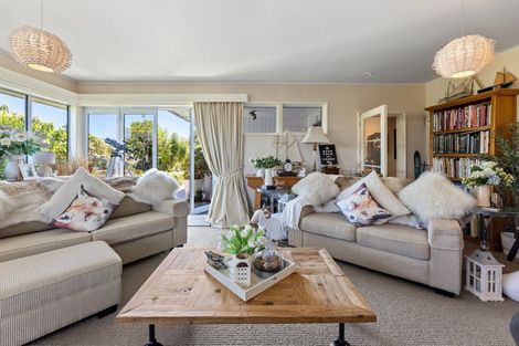 Photo of property in 149 Memorial Avenue, Burnside, Christchurch, 8053