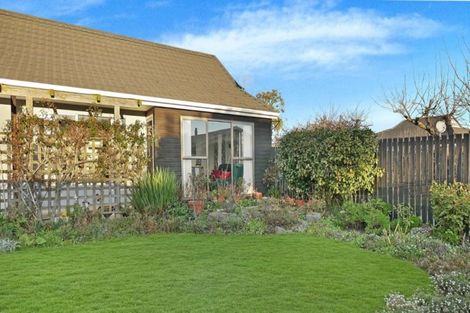 Photo of property in 2/3 Wanstead Place, Woolston, Christchurch, 8062