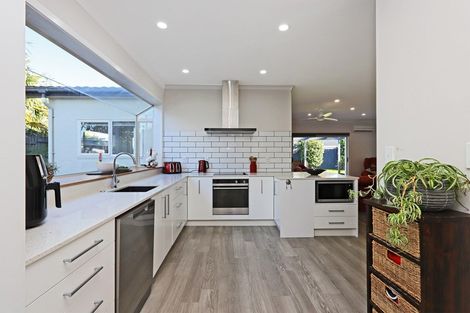 Photo of property in 78 Avondale Road, Taradale, Napier, 4112