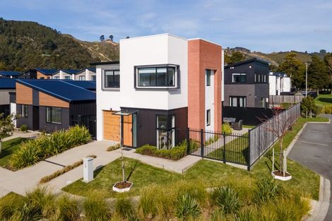 Photo of property in 38 Mawai Hakona Drive, Wallaceville, Upper Hutt, 5018