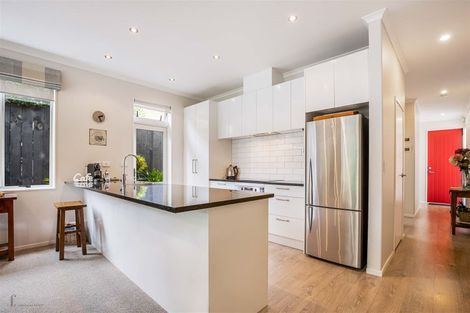 Photo of property in 3 Waiarohia Place, Hobsonville, Auckland, 0616