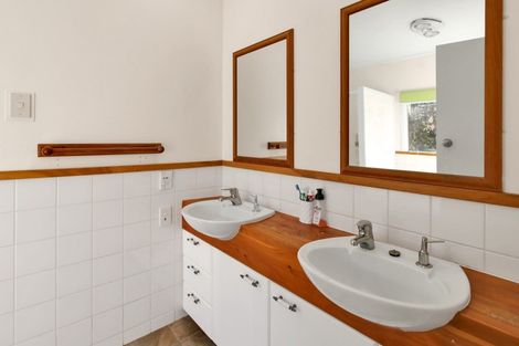 Photo of property in 12 Hunia Street, Marton, 4710